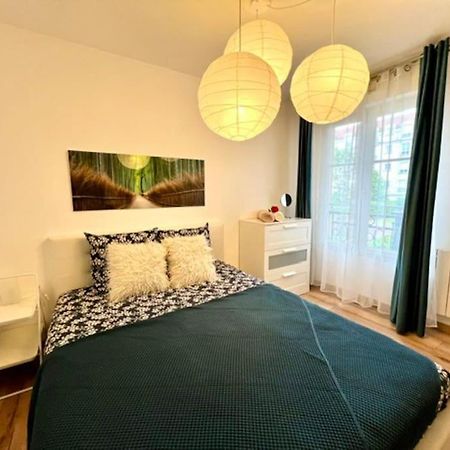 Appartement En Centre-Ville Бюсси-Сен-Жорж Экстерьер фото