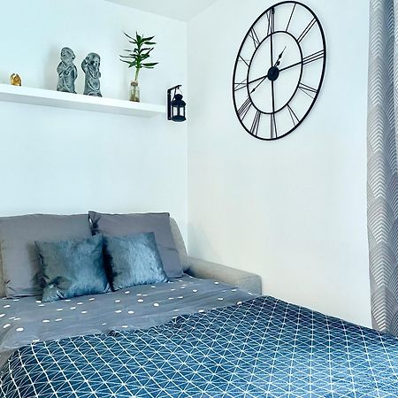 Appartement En Centre-Ville Бюсси-Сен-Жорж Экстерьер фото